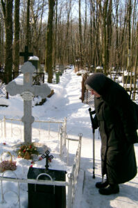 На поклон к Матушке. Смоленское кладбище. 2015 г. Фото автора