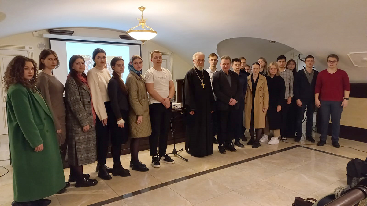 Студенты побывали в Казанском соборе